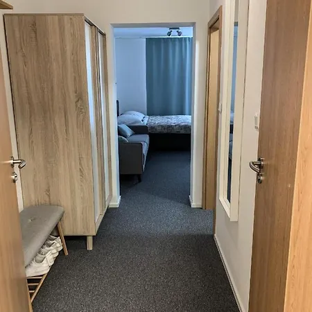 J&j Besenova, Mymara 6 Apartament *